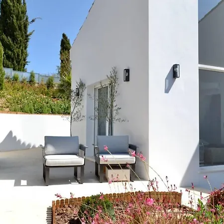 New 4 Bed Designer Villa With Pool *
