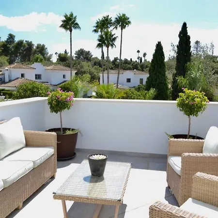 New 4 Bed Designer Villa With Pool