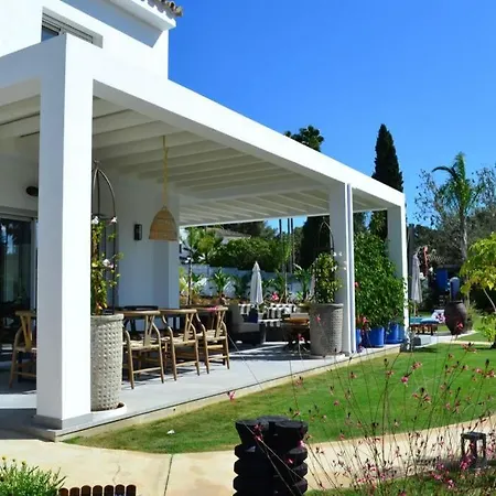 Villa New 4 Bed Designer Villa With Pool