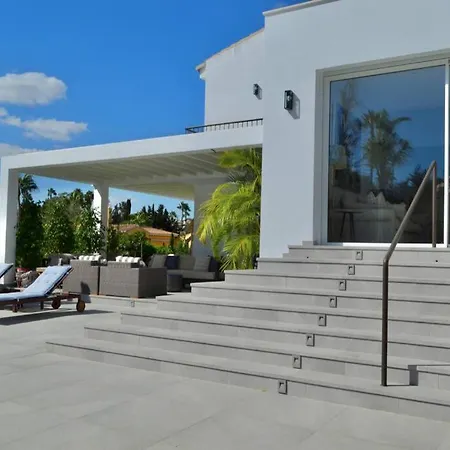 New 4 Bed Designer Villa With Pool Sotogrande